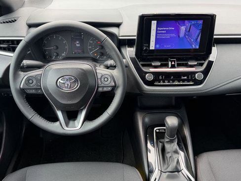 Certified 2025 Toyota Corolla SE FWD image 10
