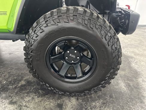 Used 2020 Jeep Wrangler Unlimited Rubicon AWD/4WD image 4