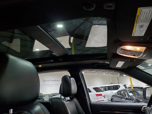 Used 2018 Jeep Grand Cherokee Limited w/ Luxury Group II image 16