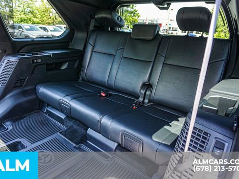 Used 2025 Toyota Sequoia Platinum AWD/4WD image 22