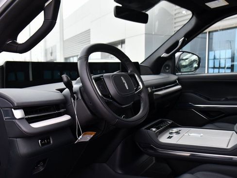 New 2026 Lincoln Navigator Reserve w/ Jet Appearance Package image 11