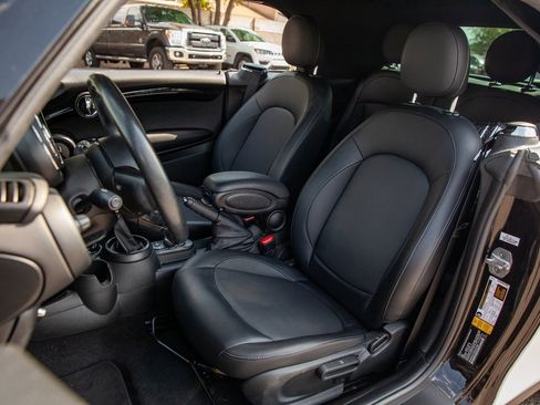 Used 2019 MINI Cooper Convertible image 12