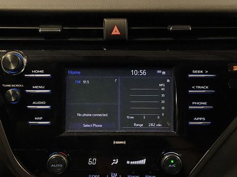 Used 2020 Toyota Camry SE FWD image 25