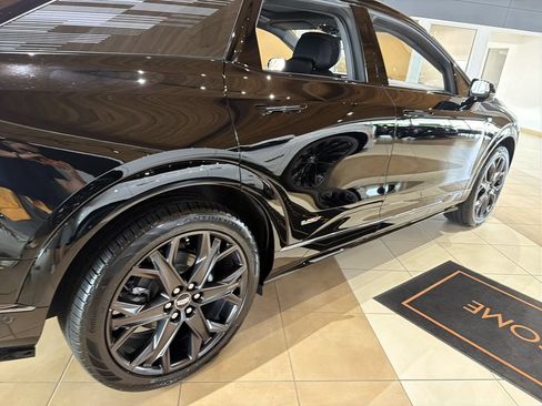 New 2026 Cadillac Optiq V AWD/4WD image 7