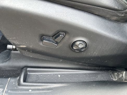 Used 2020 Chrysler Pacifica Touring-L image 20