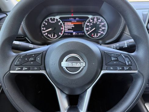 Used 2024 Nissan Sentra SV FWD image 36