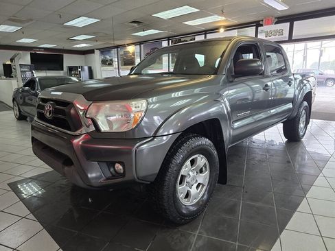 Used 2015 Toyota Tacoma 4x4 Double Cab w/ TRD Off-Road Package image 1