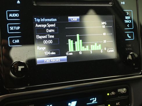 Used 2019 Toyota Corolla LE image 28