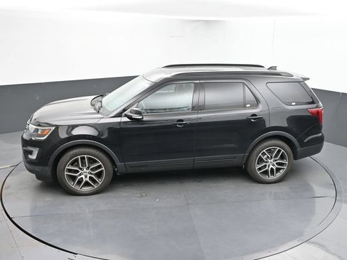 Used 2017 Ford Explorer Sport AWD/4WD image 18
