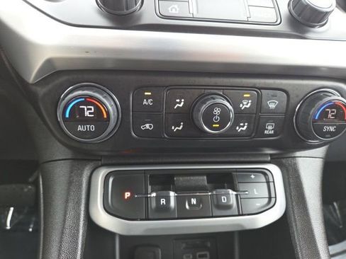 Used 2023 GMC Acadia SLT w/ Preferred Package image 48