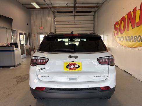 New 2025 Jeep Compass Limited w/ Sun & Sound Group image 3