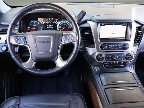 Used 2019 GMC Yukon Denali w/ Denali Ultimate Package image 18