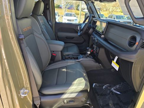 New 2026 Jeep Gladiator Mojave AWD/4WD image 27