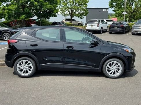 New 2027 Chevrolet Bolt LT FWD image 8