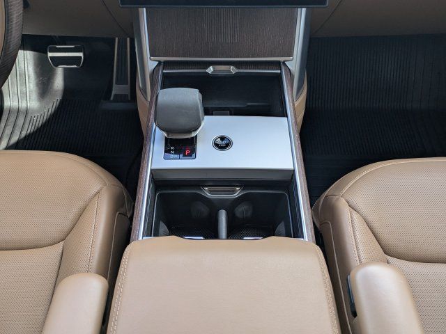 Certified 2024 Land Rover Range Rover Autobiography AWD/4WD image 20