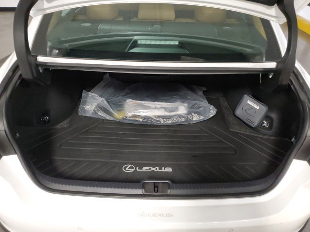 Used 2025 Lexus ES 300h w/ Premium Package FWD image 30