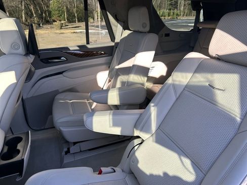 Certified 2023 Cadillac Escalade Sport Platinum image 14