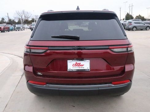 New 2026 Jeep Grand Cherokee Laredo image 23