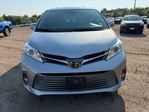 Used 2018 Toyota Sienna XLE Premium AWD/4WD image 9