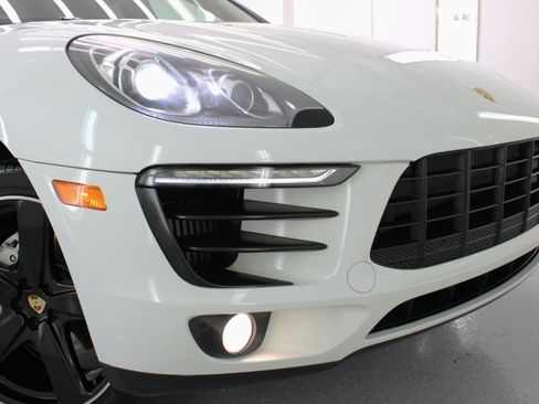 Used 2016 Porsche Macan S image 22