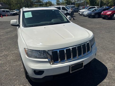 Used 2011 Jeep Grand Cherokee Laredo AWD/4WD image 23