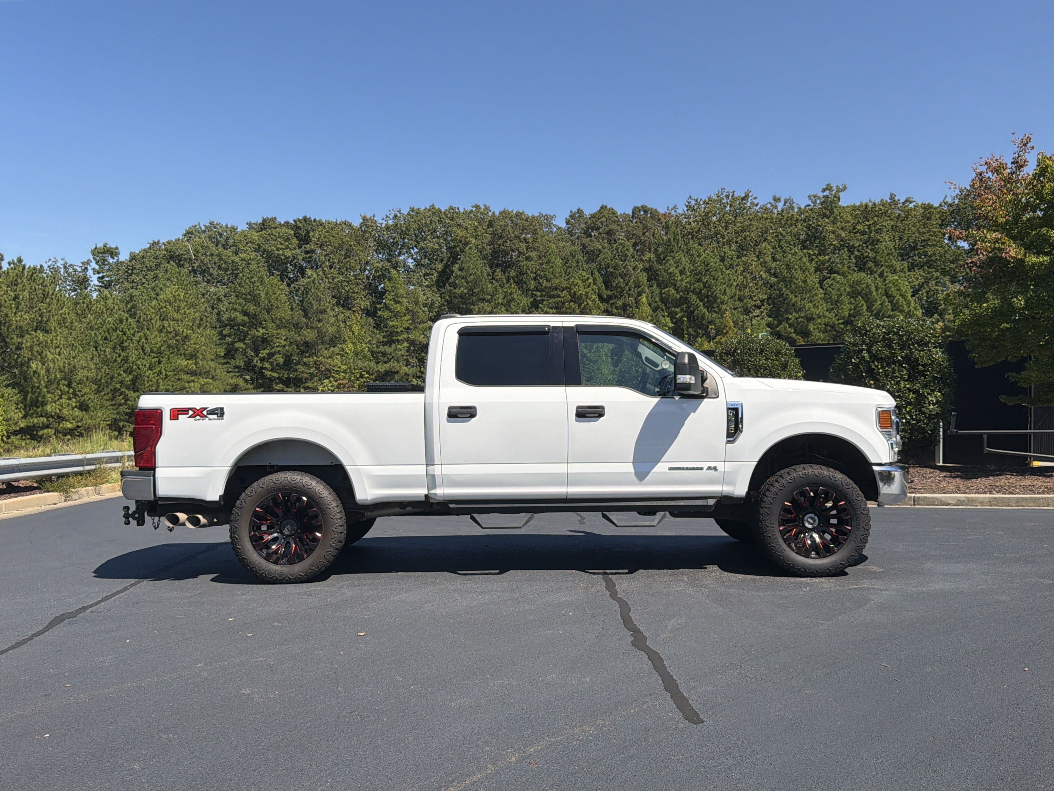 Used 2021 Ford F250 XLT w/ FX4 Off-Road Package AWD/4WD image 5