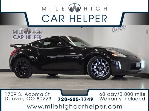 Used 2017 Nissan 370Z Coupe RWD image 1