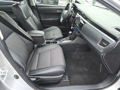Used 2015 Toyota Corolla S FWD image 28