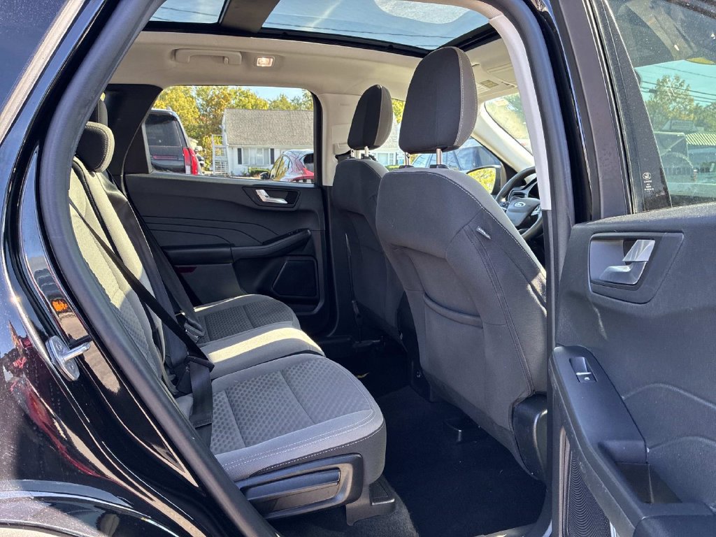 Certified 2021 Ford Escape SE w/ SE Sport Appearance Package AWD/4WD image 10