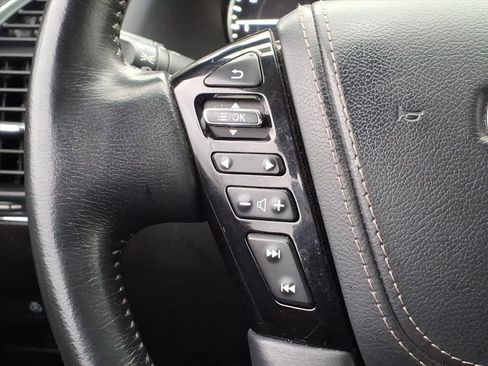 Used 2022 Nissan Armada Platinum w/ Captain's Chairs Package image 25