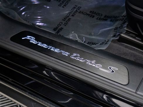Used 2022 Porsche Panamera Turbo S image 16