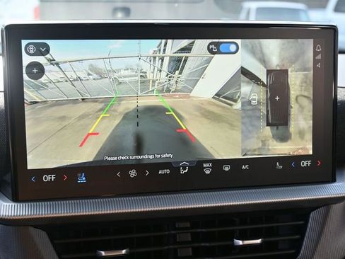 Used 2025 Ford Explorer ST image 13