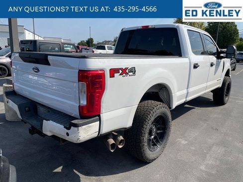 Used 2019 Ford F250 XLT w/ XLT Value Package AWD/4WD image 4