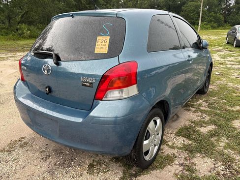 Used 2010 Toyota Yaris 2-Door Hatchback FWD image 5