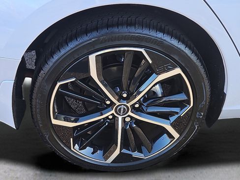 Certified 2025 Nissan Altima 2.5 SR image 17