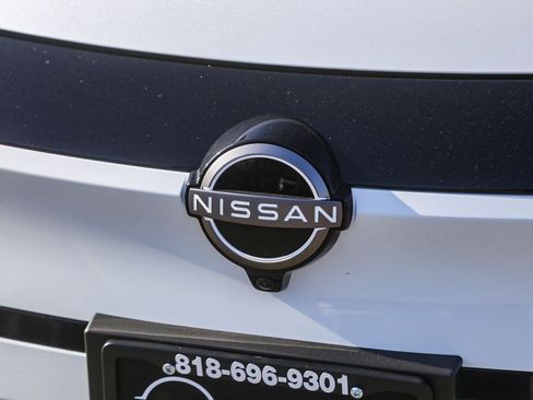 New 2026 Nissan Leaf SV+ w/ Illuminated Package FWD image 5