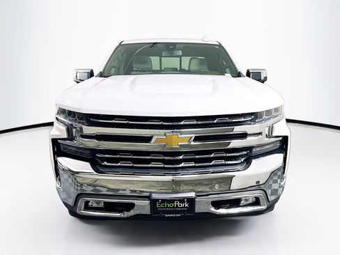 Used 2019 Chevrolet Silverado 1500 LTZ w/ LTZ Convenience Package image 2