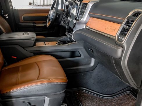 Used 2024 RAM 2500 Limited image 12