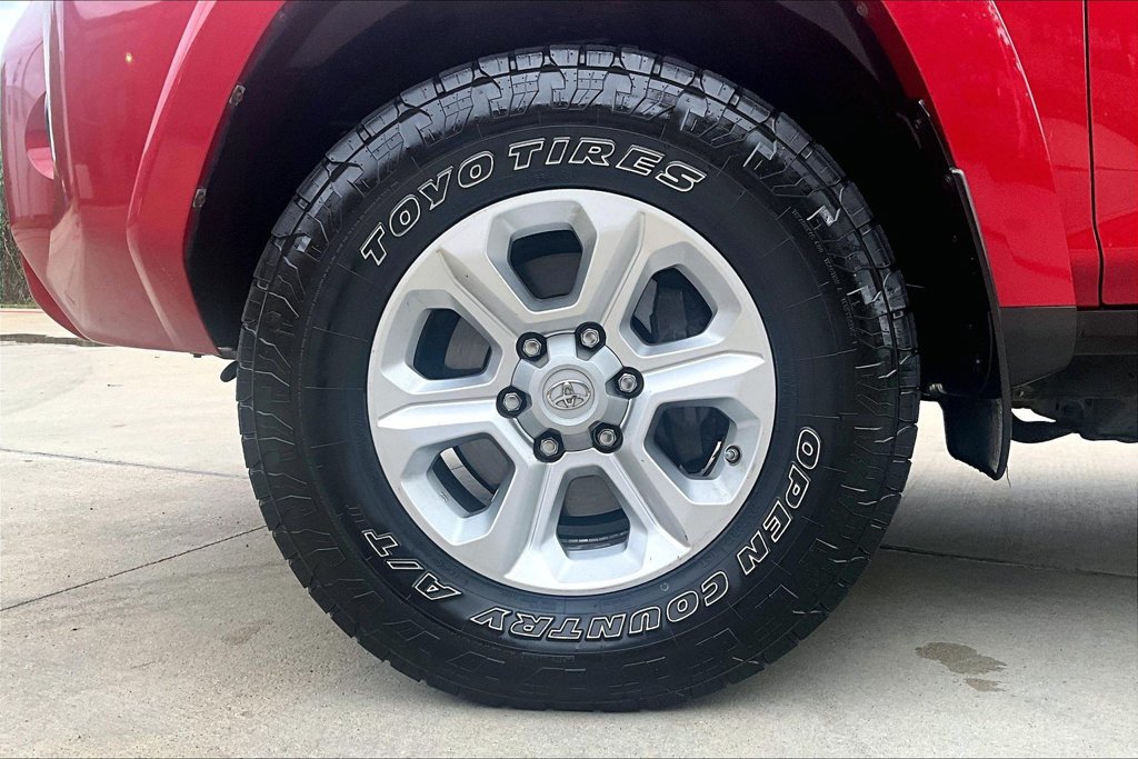 Used 2016 Toyota 4Runner SR5 Premium AWD/4WD image 11