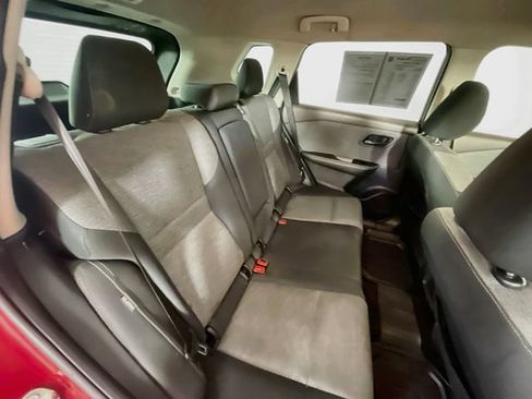 Used 2021 Nissan Rogue S FWD image 26