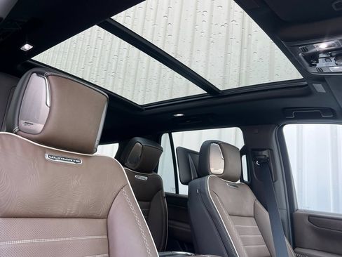 New 2026 GMC Yukon Denali Ultimate AWD/4WD image 16