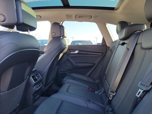 Used 2018 Audi Q5 2.0T Premium Plus w/ Premium Plus Package image 12