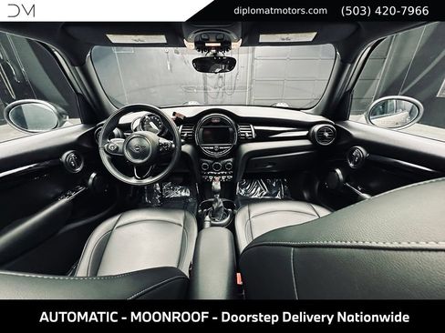 Used 2019 MINI Cooper 4-Door Hardtop w/ Signature Upholstery Package FWD image 24