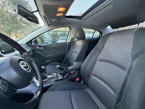 Used 2016 MAZDA MAZDA3 i Touring w/ Popular Equipment Package FWD image 19