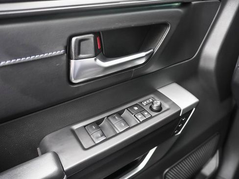 Used 2025 Toyota Sequoia Platinum image 12