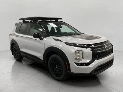 New 2025 Mitsubishi Outlander SE