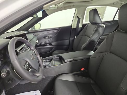 Used 2025 Lexus ES 350 w/ Premium Package image 15