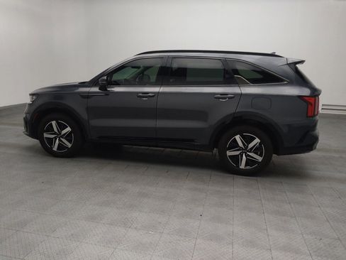 Used 2021 Kia Sorento EX w/ Panoramic Sunroof Package image 3