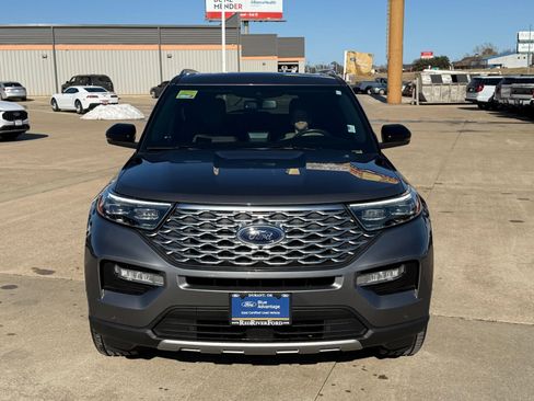 Certified 2022 Ford Explorer Platinum w/ Equipment Group 601A image 2