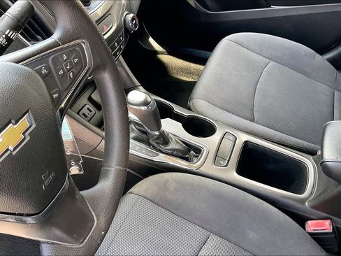 Used 2019 Chevrolet Cruze LS w/ LS Convenience Package FWD image 15